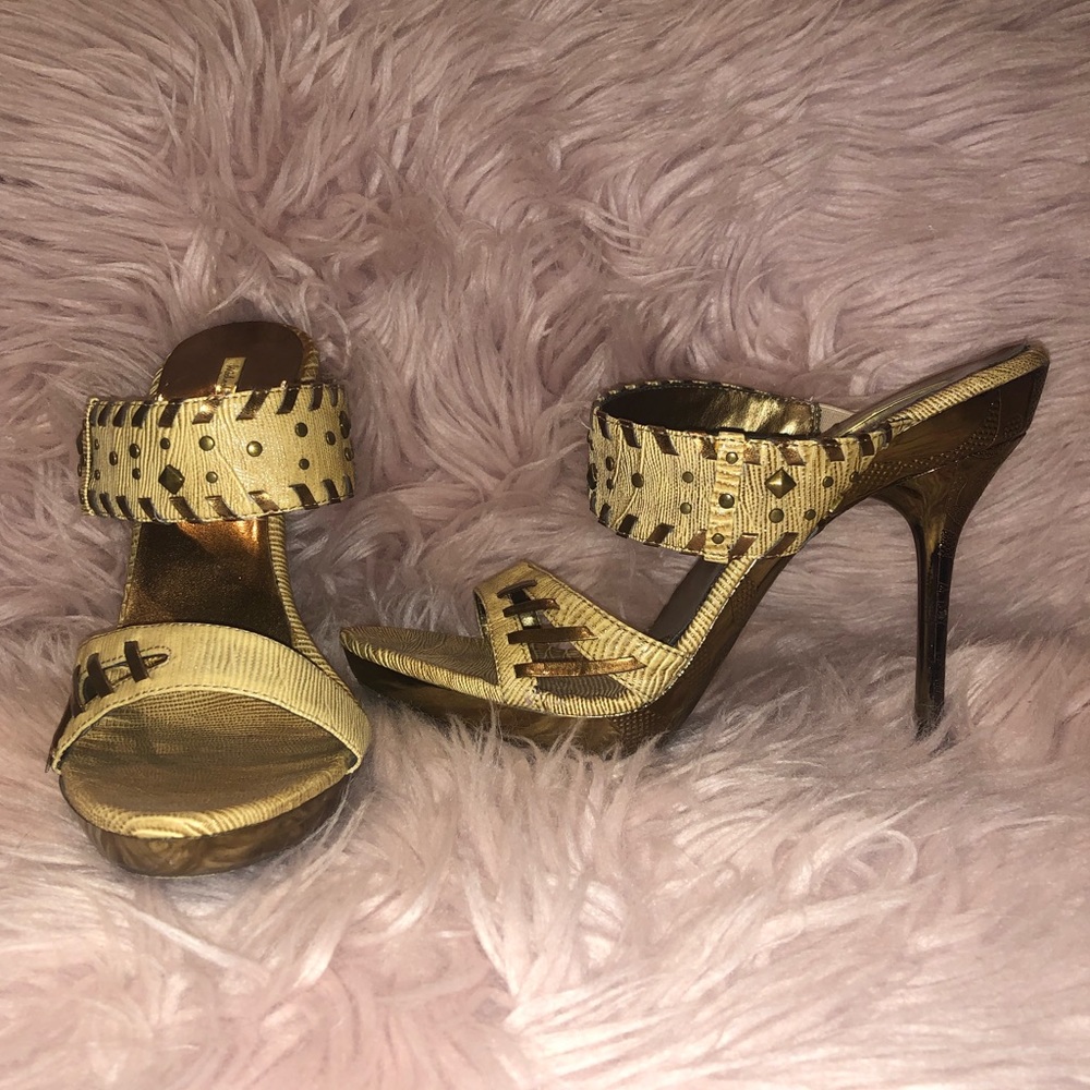 Gold backless size 7 sandal 3.5 inch heels